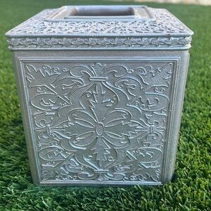 India Ink Versailles Tissue Holder
